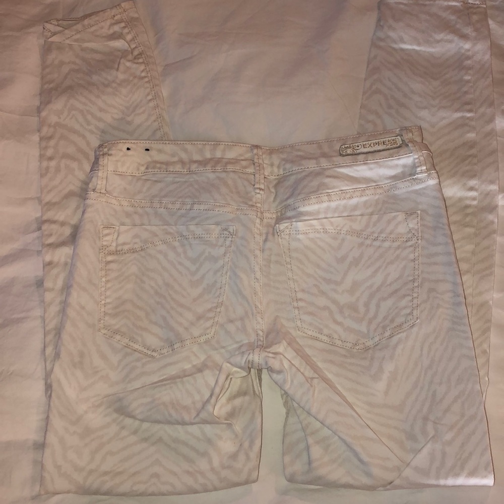 Jeans - Picture 2 of 3